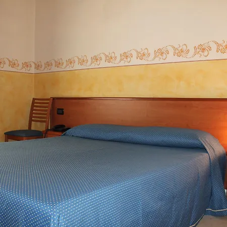 Lungomare Hotel 3*