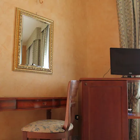 Lungomare 3* Reggio de Calabre