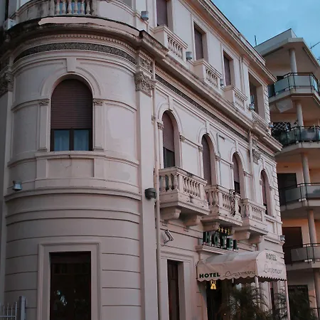 Lungomare 3* Reggio de Calabre